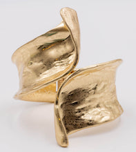 Load image into Gallery viewer, GALLIUM BRACELET - AVAILABLE IN 2 COLORS