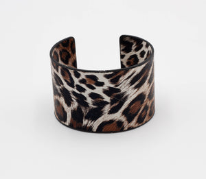 ANIMAL PRINT FAUX LEATHER CUFF