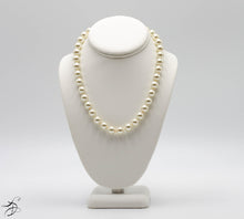 Load image into Gallery viewer, PRINCESS PEARL NECKLACE - SINGLE STRAND
